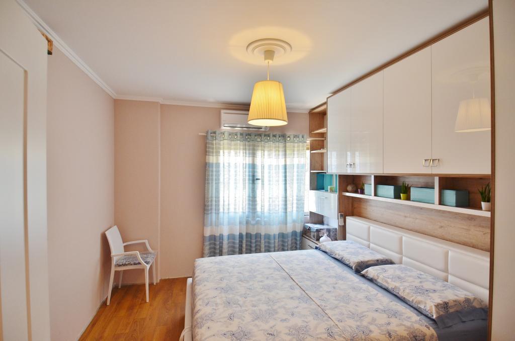 West Beach Apartment Durrës Exteriör bild