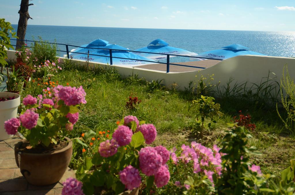 West Beach Apartment Durrës Exteriör bild