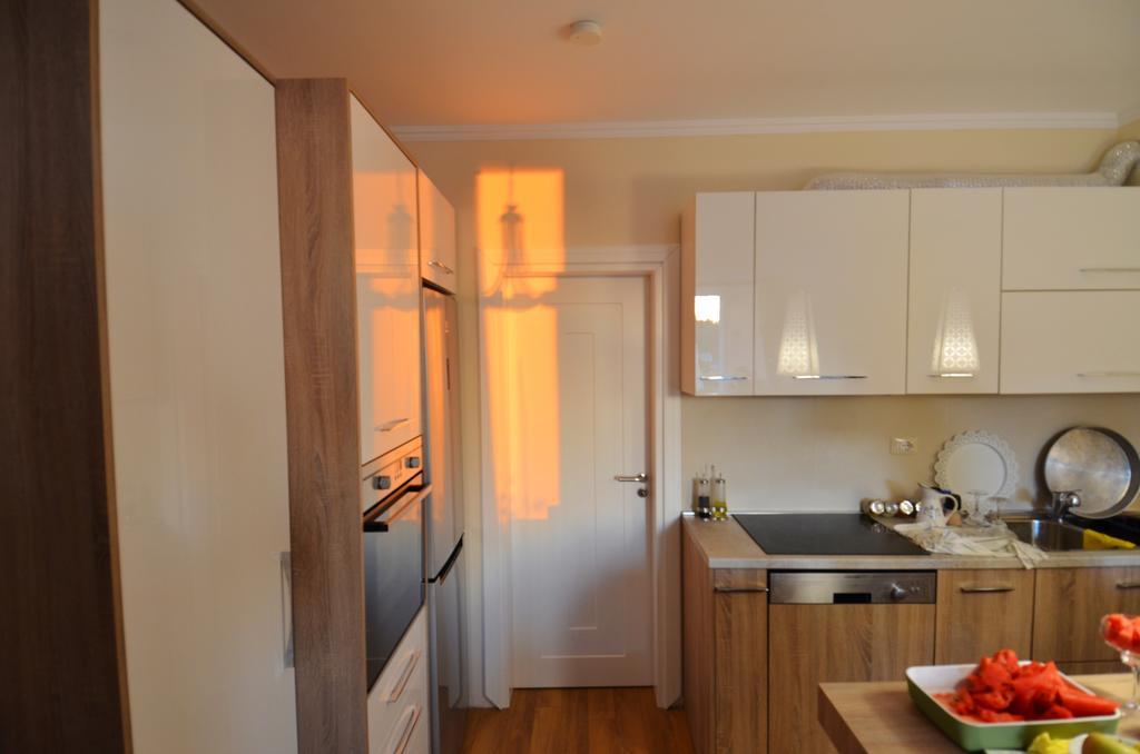 West Beach Apartment Durrës Exteriör bild