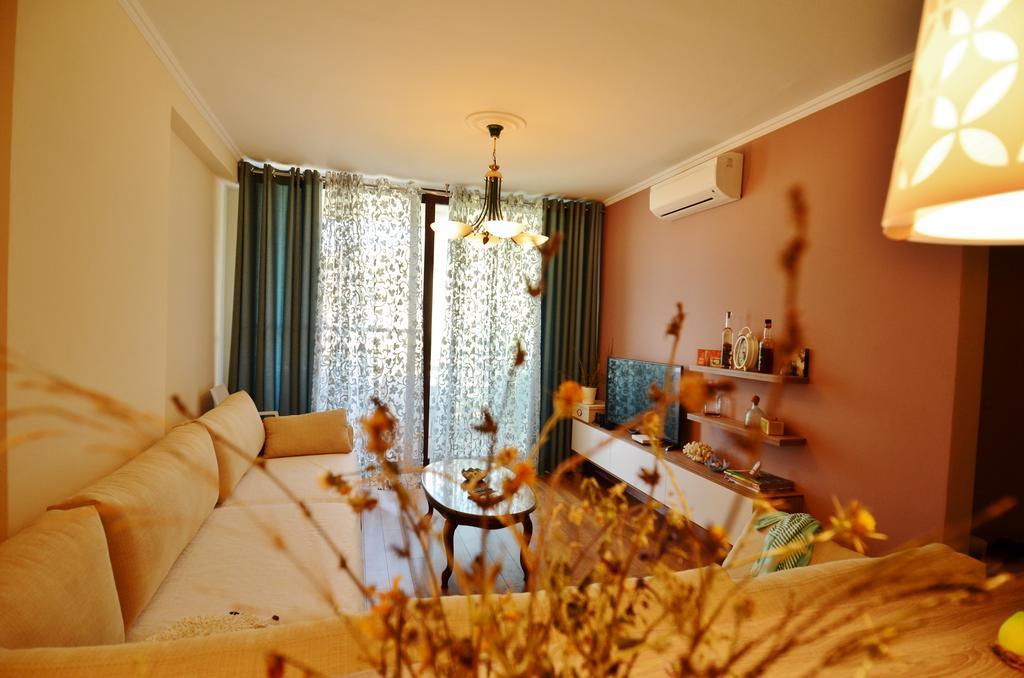 West Beach Apartment Durrës Exteriör bild