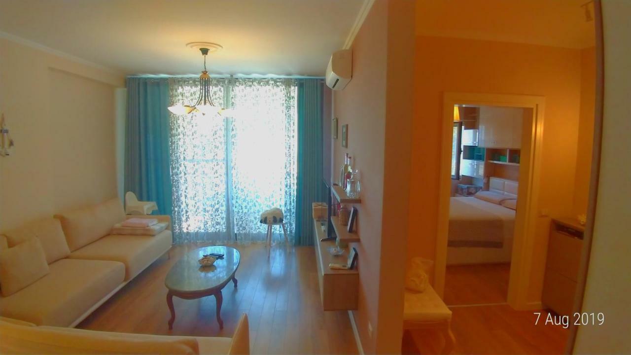 West Beach Apartment Durrës Exteriör bild
